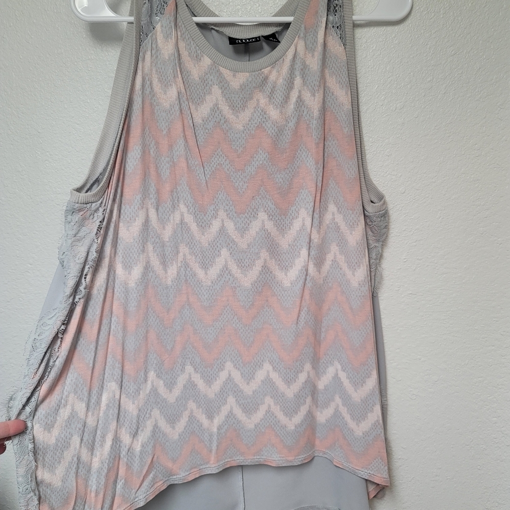 A.n.a cute grey chevron tank top